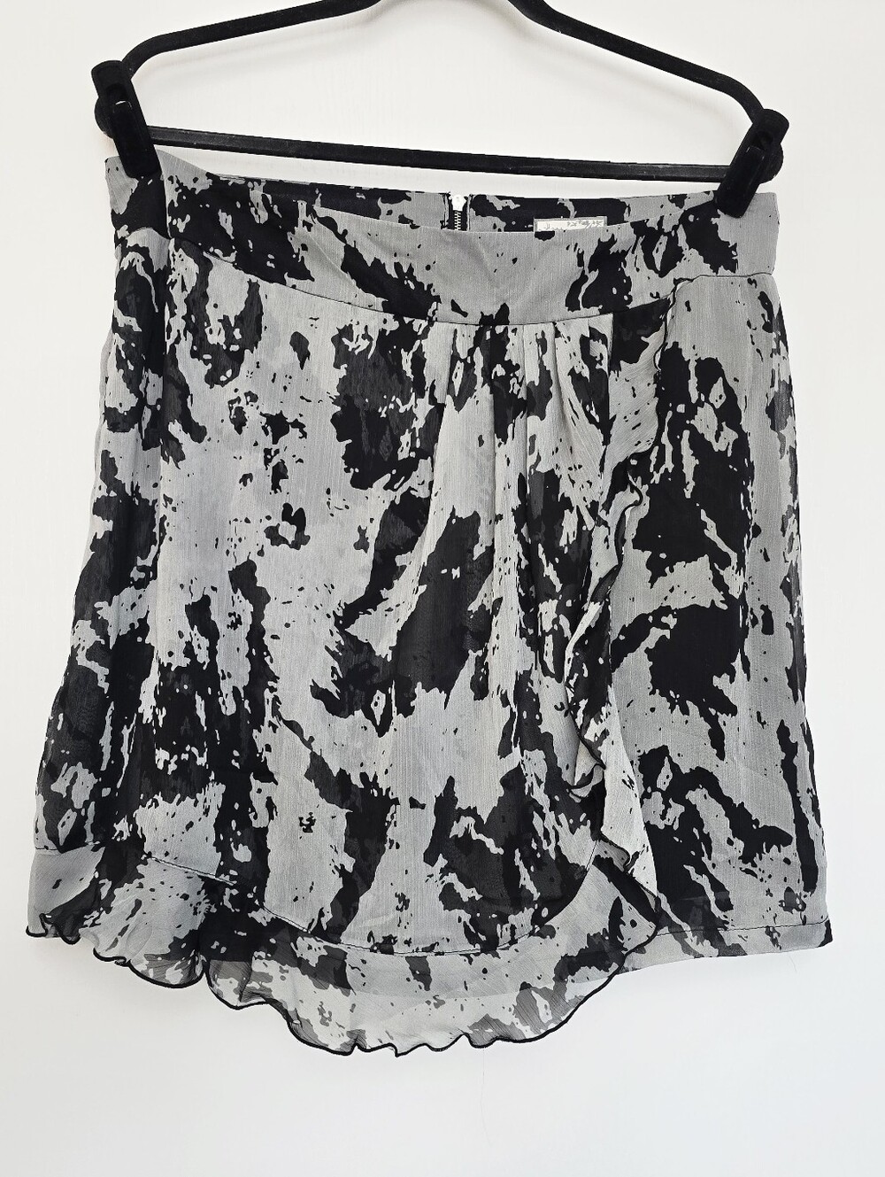 Hanna & Gracie - Black & Grey Watercolour Print Faux-Wrap Flowy Skirt